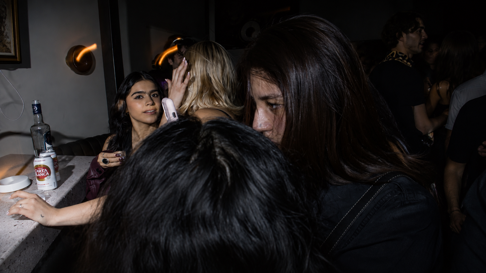 Fotografía de flash directo, noche